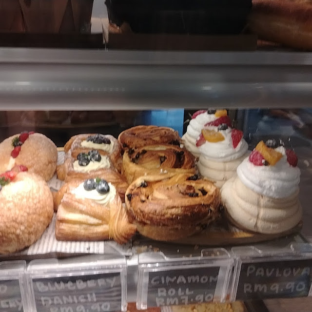 Pavlova Cinnamon Roll Blueberry Danish Hokaido