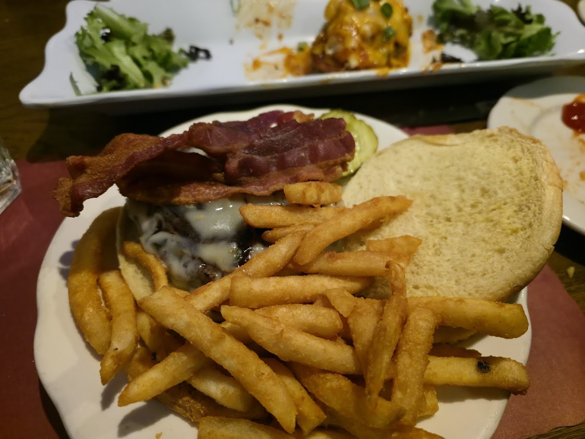 Dedham Midway Restaurant - Photo 1