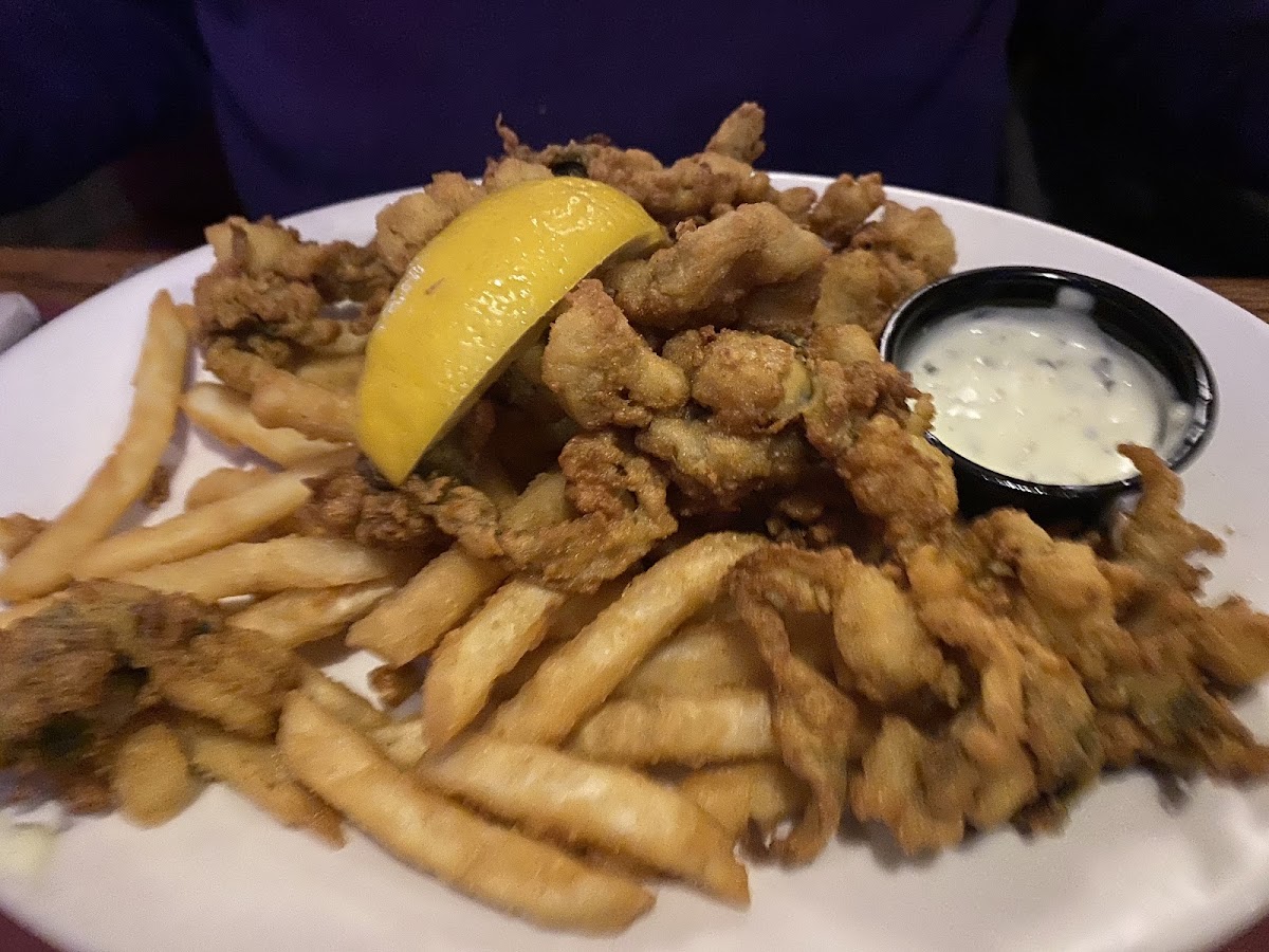 Dedham Midway Restaurant - Photo 4