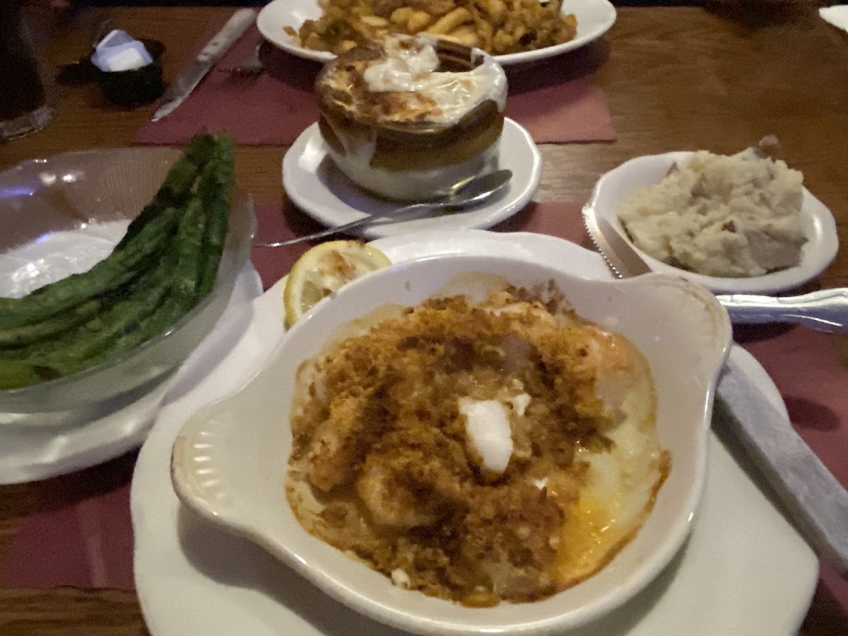 Dedham Midway Restaurant - Photo 7