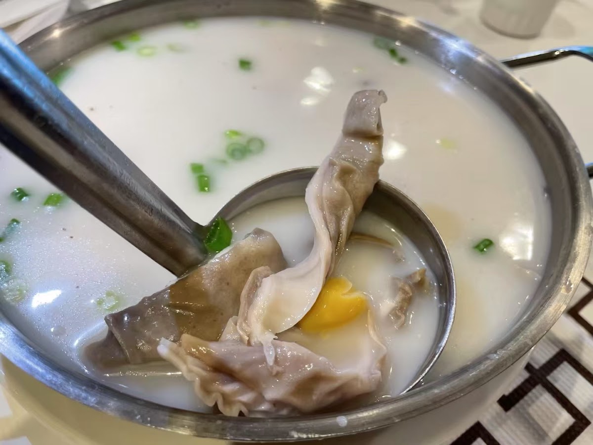 Loong’s Chinese Restaurant - Photo 5