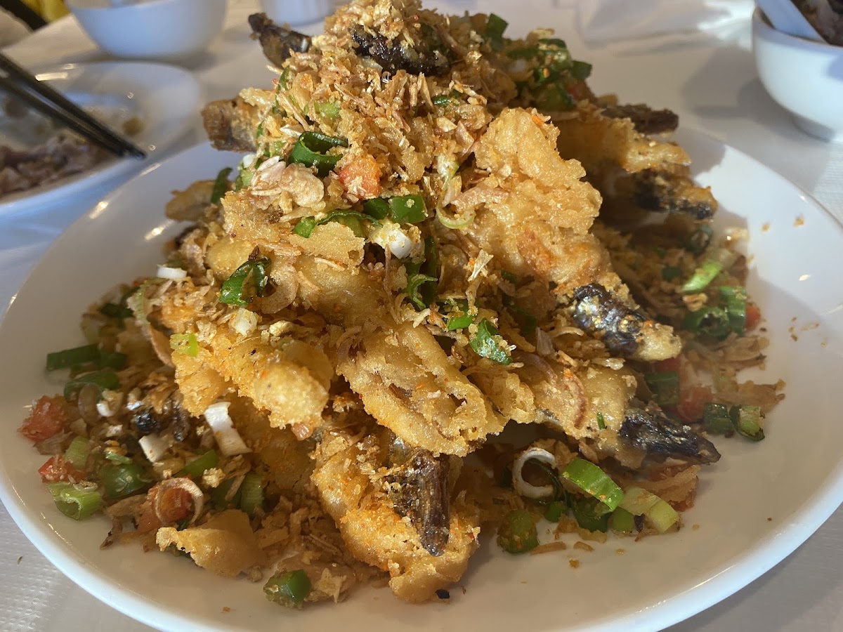 Loong’s Chinese Restaurant - Photo 6