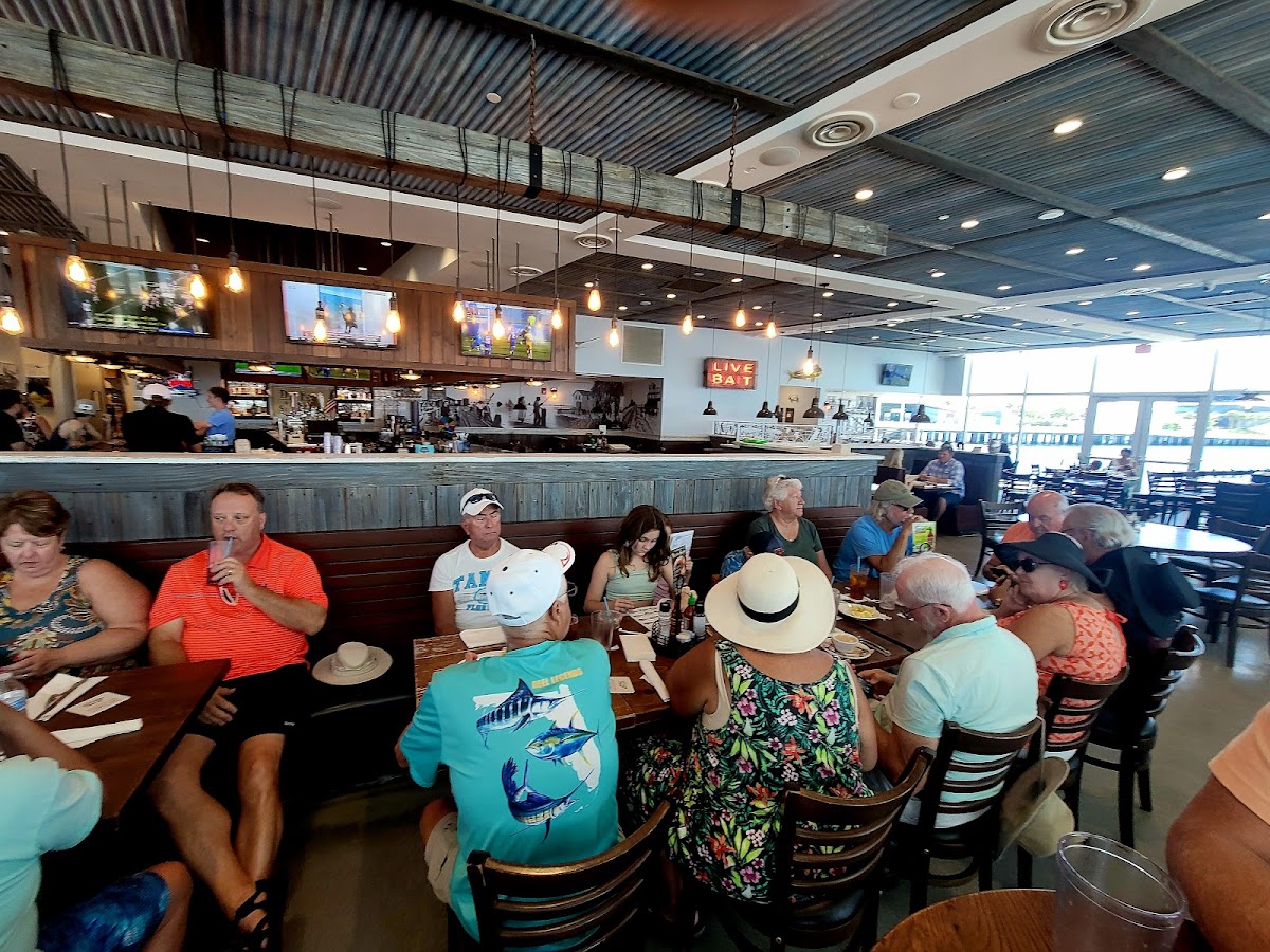 Doc Ford's Rum Bar and Grille St Pete Pier - Photo 8
