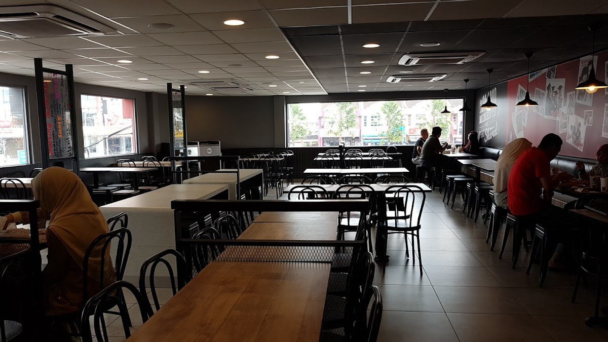 KFC Kota Tinggi - Photo 3