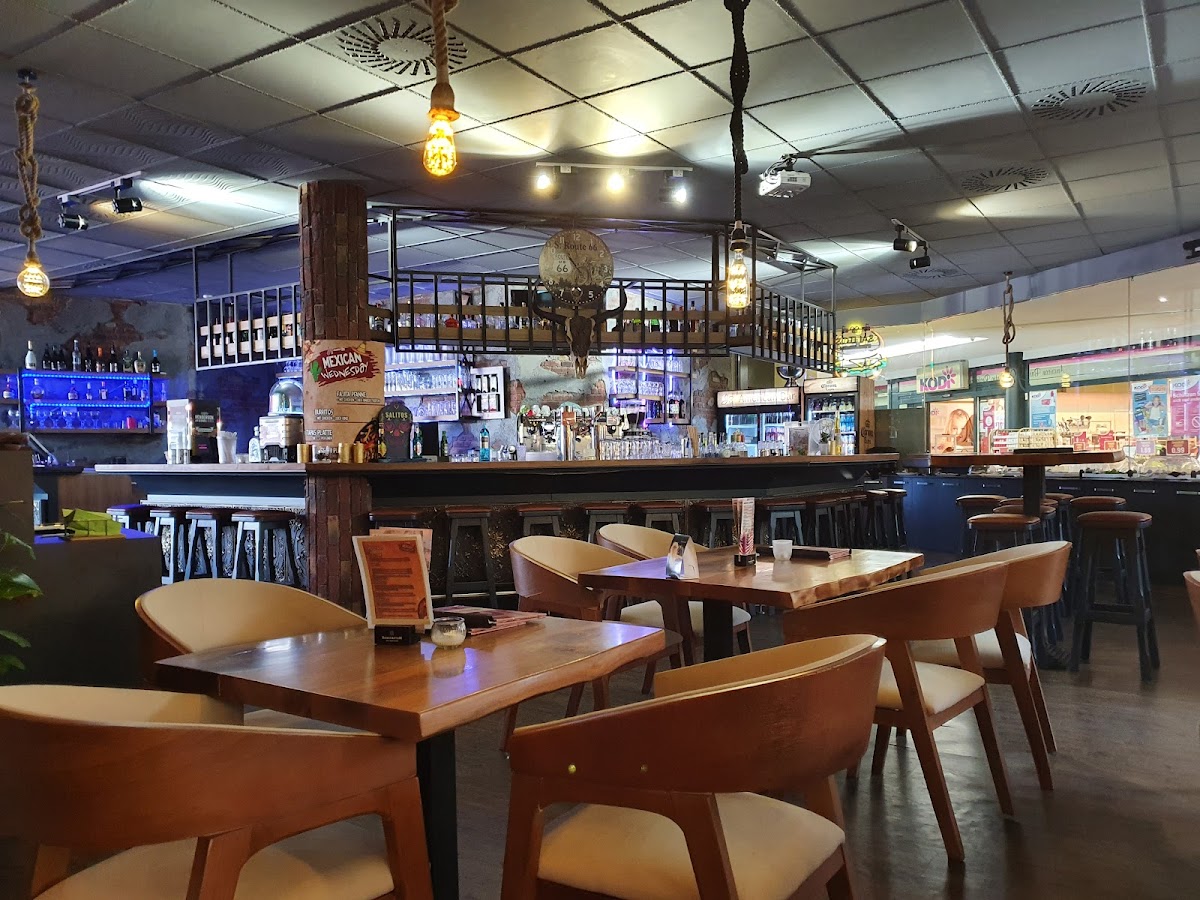 AMERICAN BAR JO 3