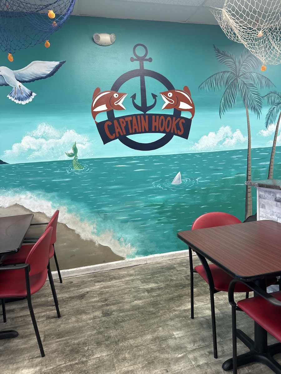 Captain Hooks Seafood & Grill - Photo 4