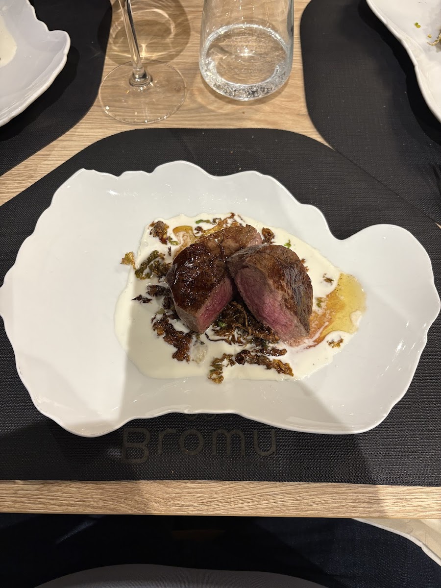 Bromu Restaurant - Photo 3