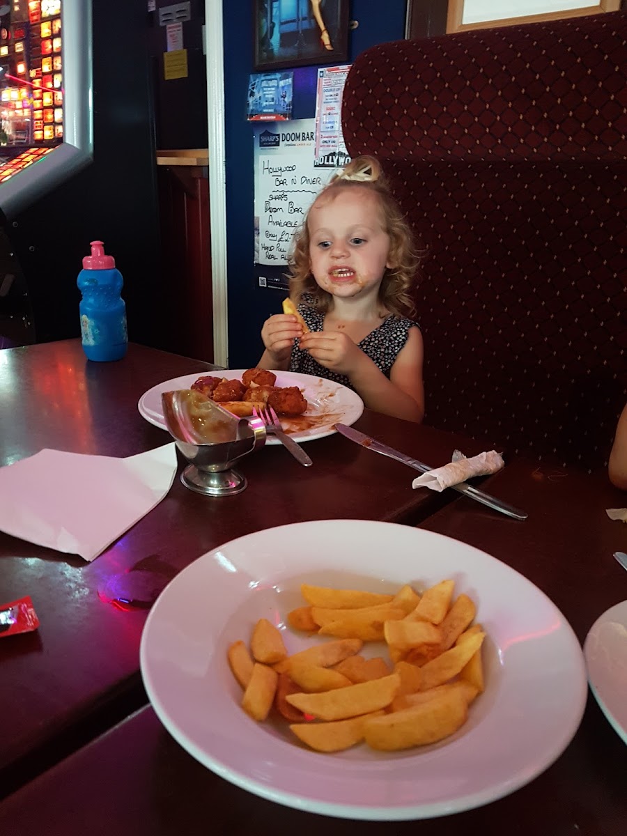 The Hollywood Bar & Diner - Photo 9