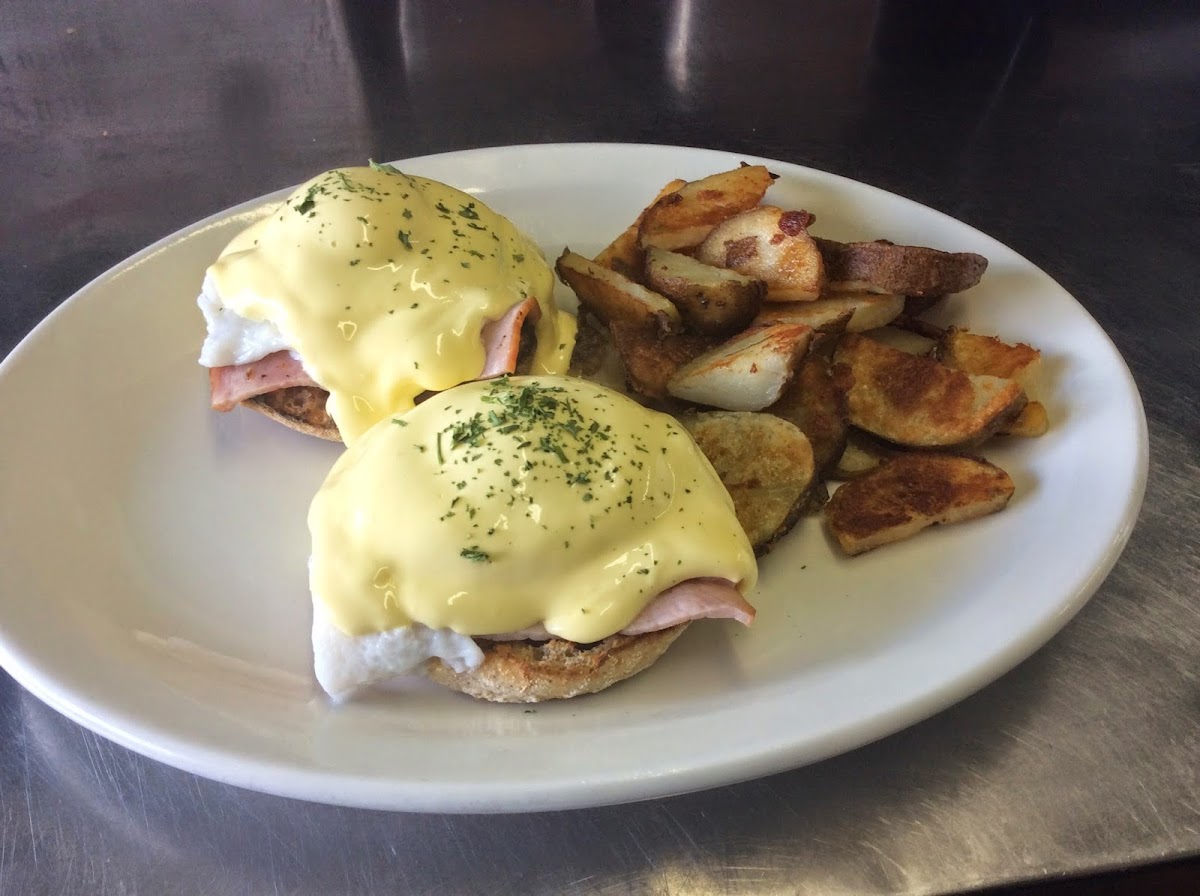 Julie's Airport Cafe - Photo 1