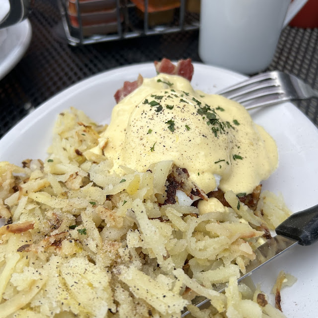 Eggs Benedict