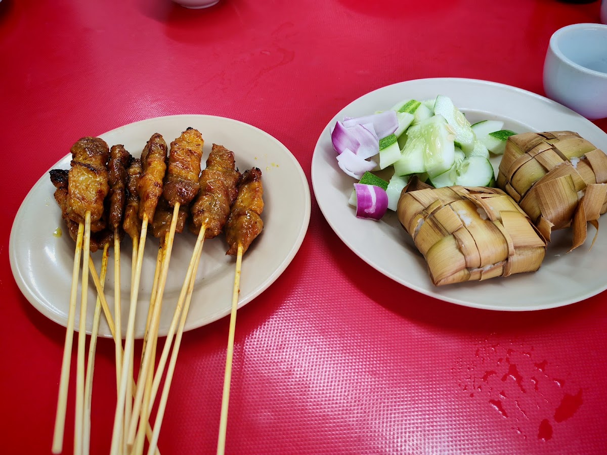 Restaurant Xi Lin Men 喜临门茶餐室 - Photo 3