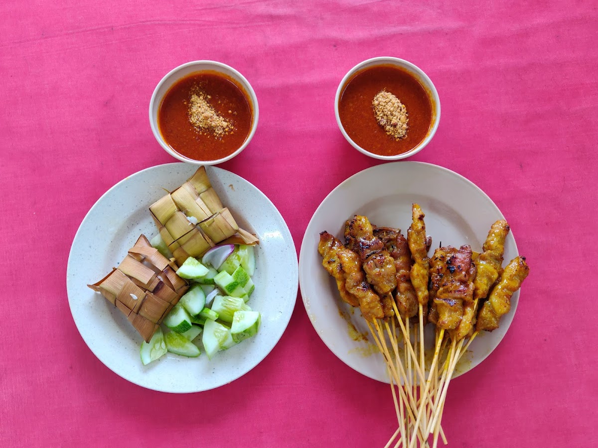 Restaurant Xi Lin Men 喜临门茶餐室 - Photo 4