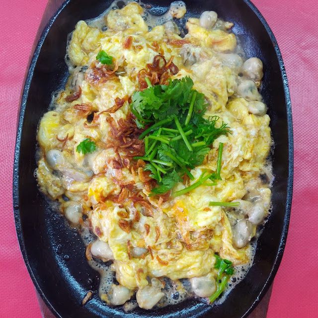 Hot Plate Fried Oysters with Eggs