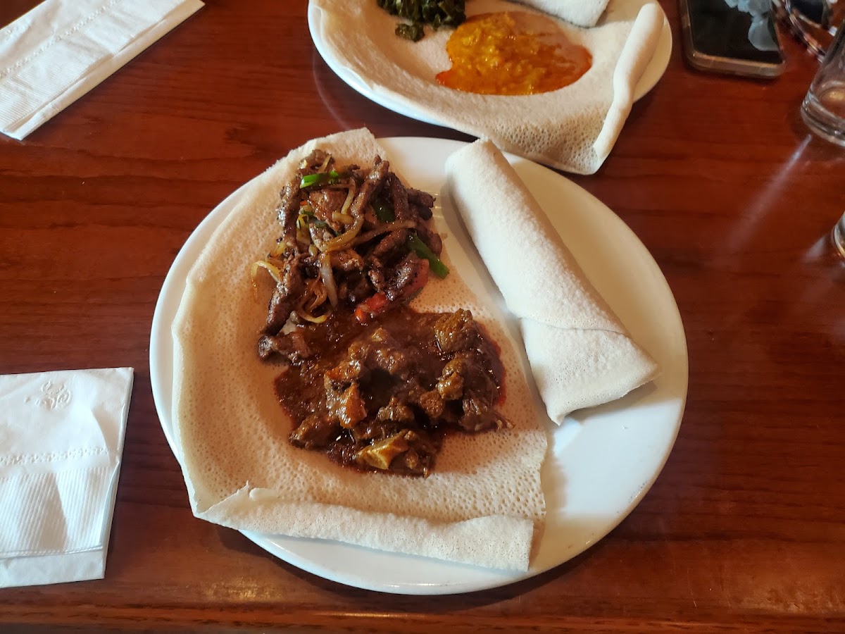 Tsehay Ethiopian Restaurant And Bar - Photo 4