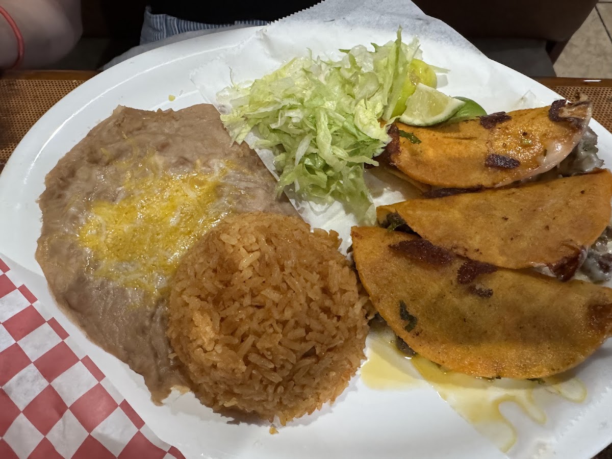 Casa Del Taco - Photo 3
