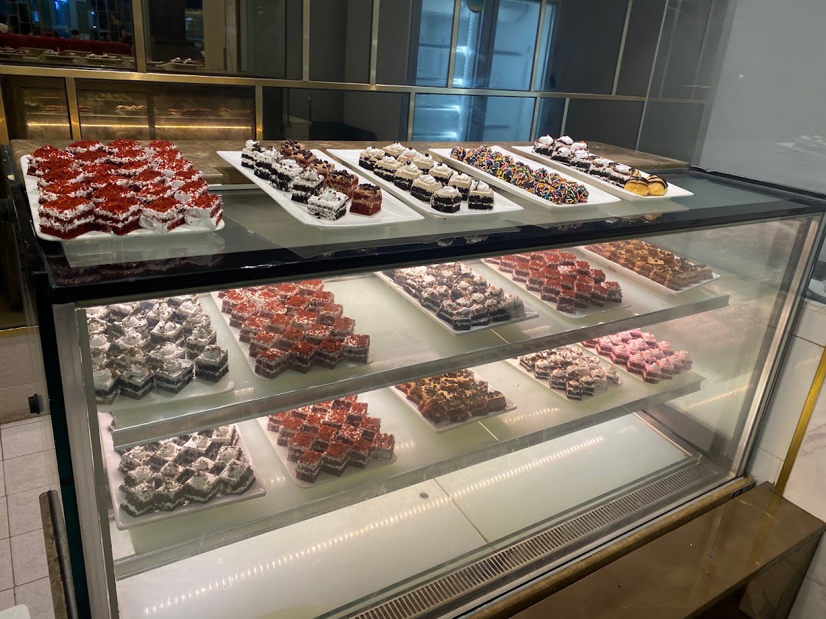 Food Club Manila, Ayala Malls Manila Bay