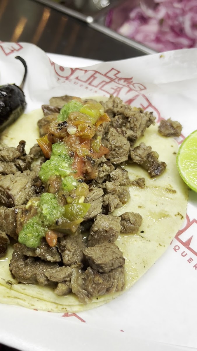 Los Monteverde Taqueria - Photo 1