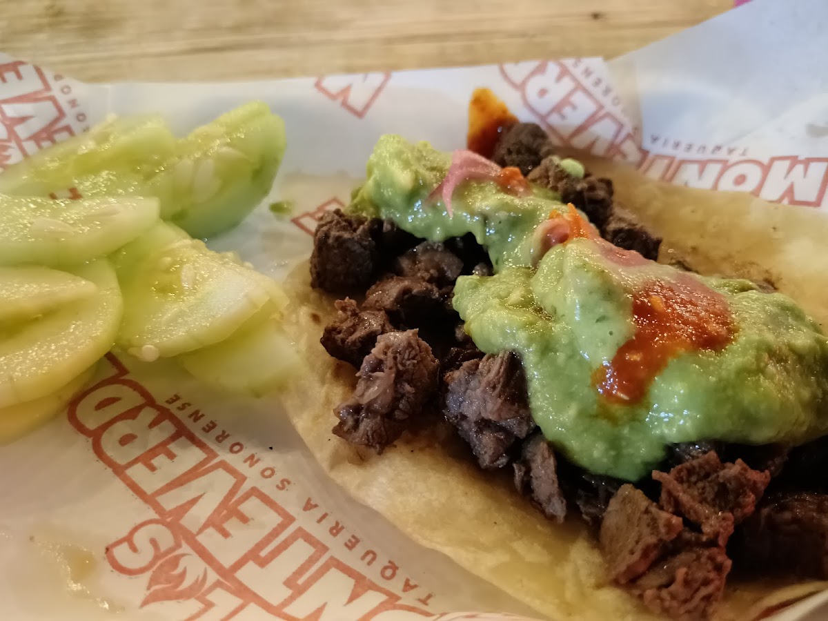 Los Monteverde Taqueria - Photo 4