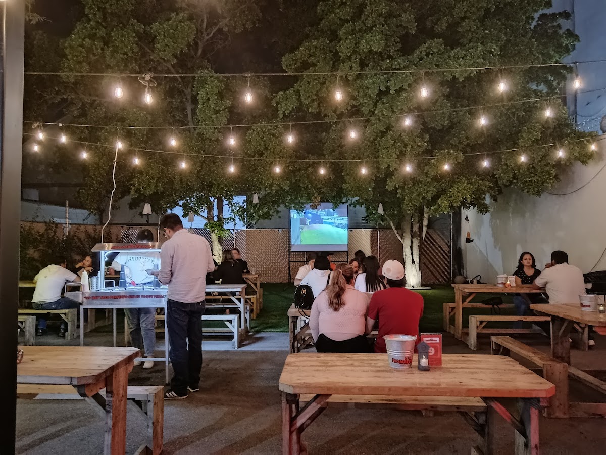 Los Monteverde Taqueria - Photo 6