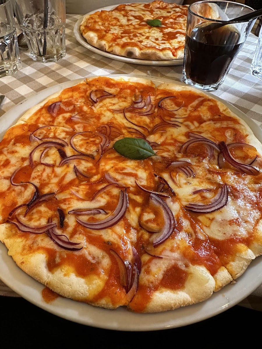 Pummarola Ristorante Pizzeria - Photo 2