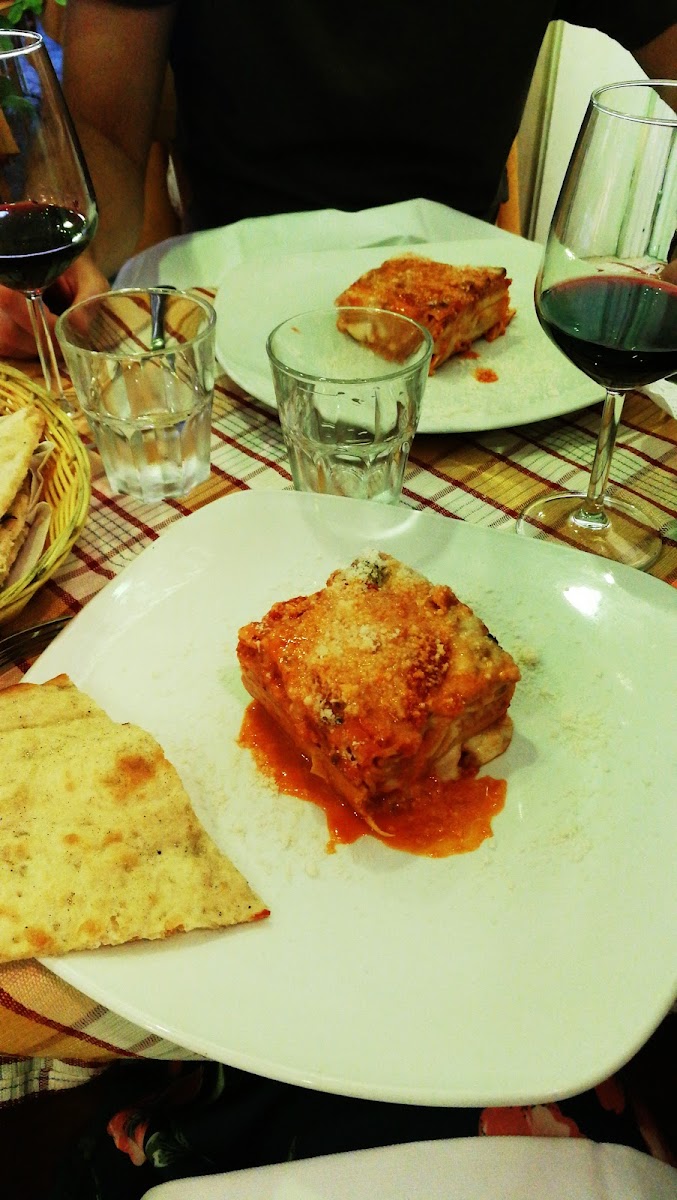 Pummarola Ristorante Pizzeria - Photo 7