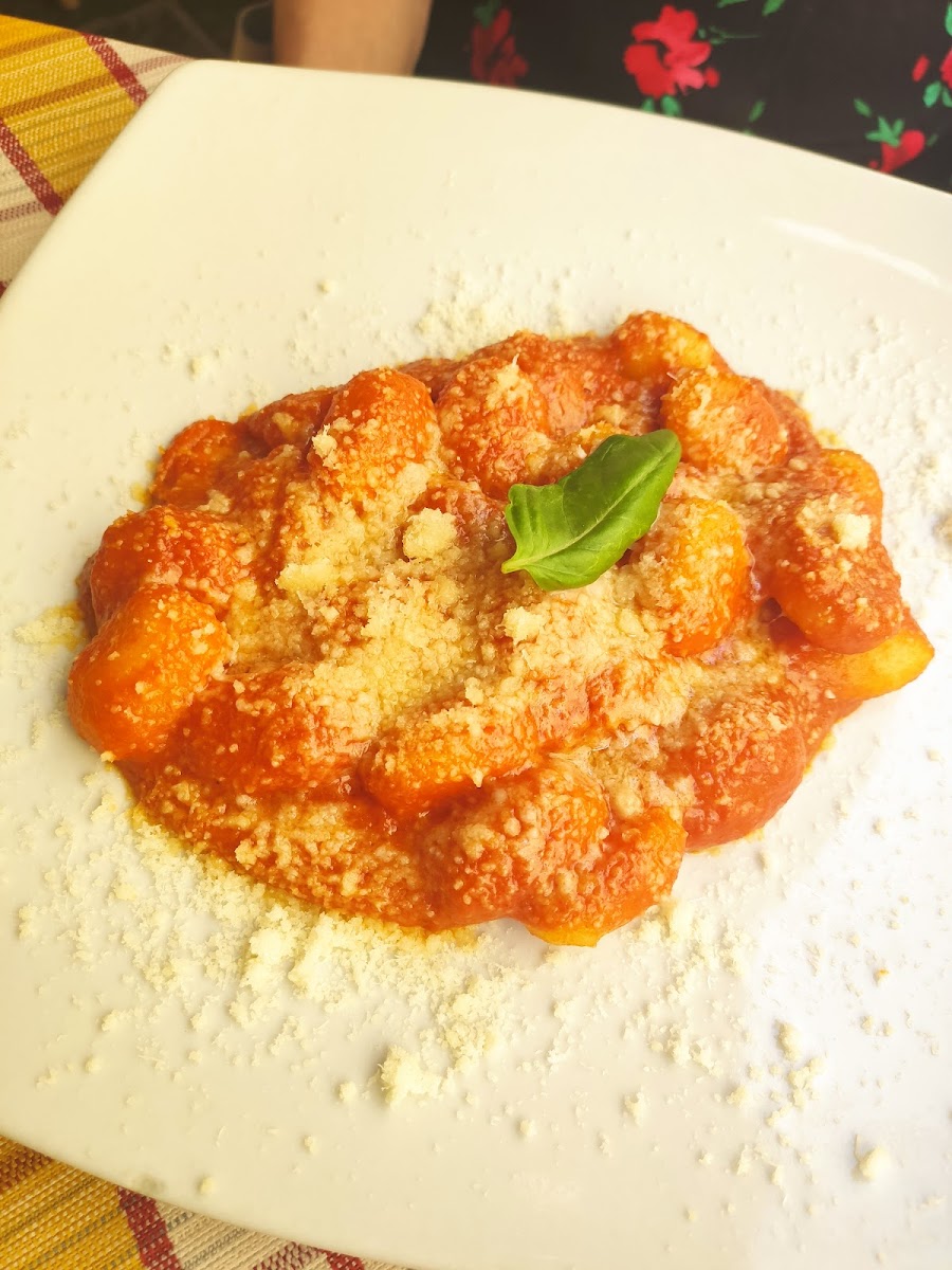 Pummarola Ristorante Pizzeria - Photo 8