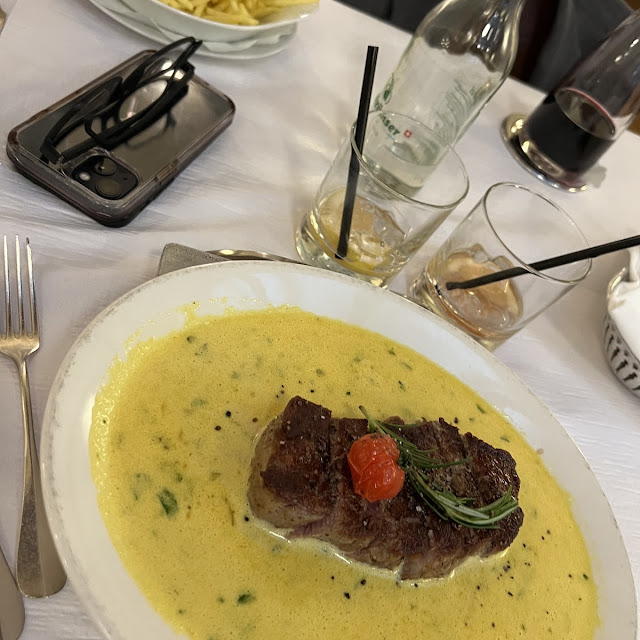 Entrecôte Mit Hausgemachter Kräutersauce