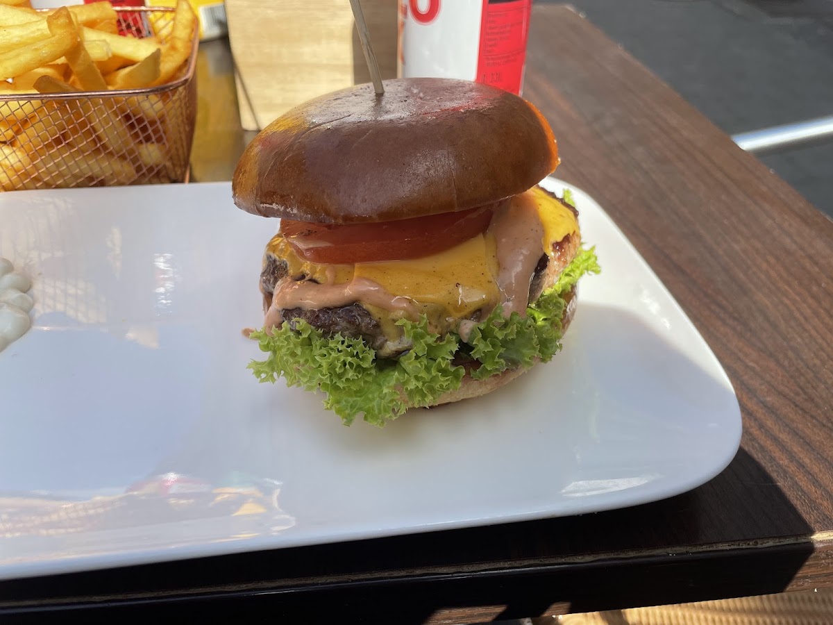 The Burgery House (100 % Halal) - Photo 5