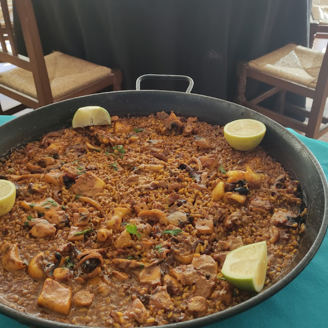 Paella de Sepia Y Pulpo