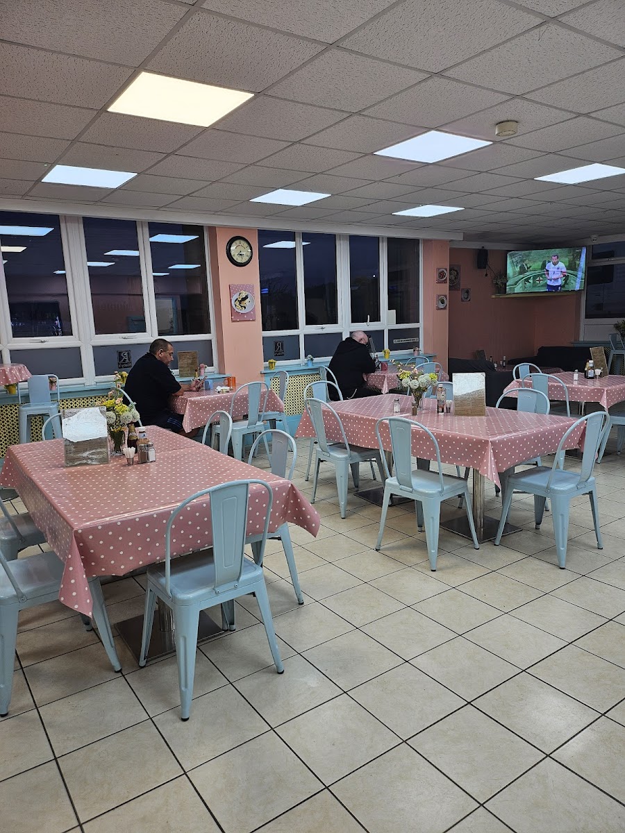Deputy Dogs Caffe Ltd