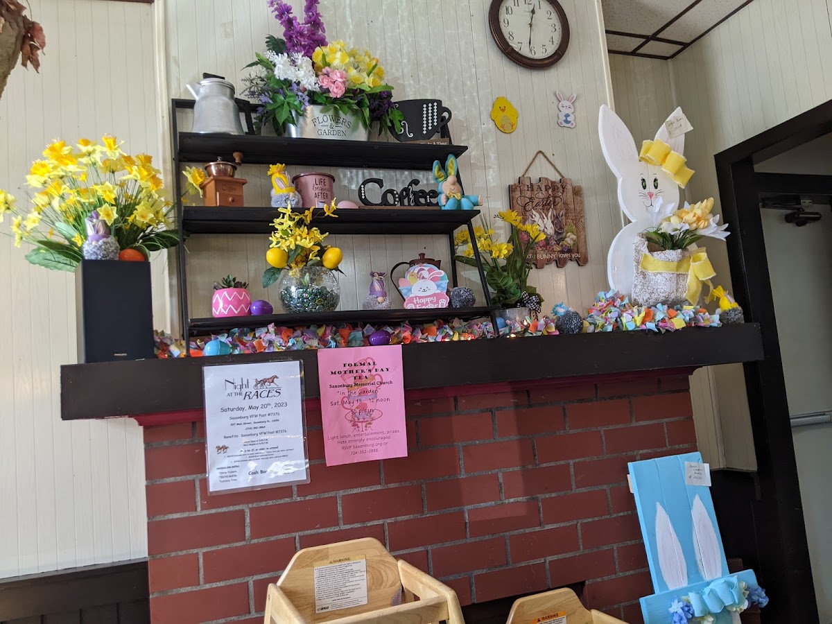 Kelley's Family Restaurant - Photo 9