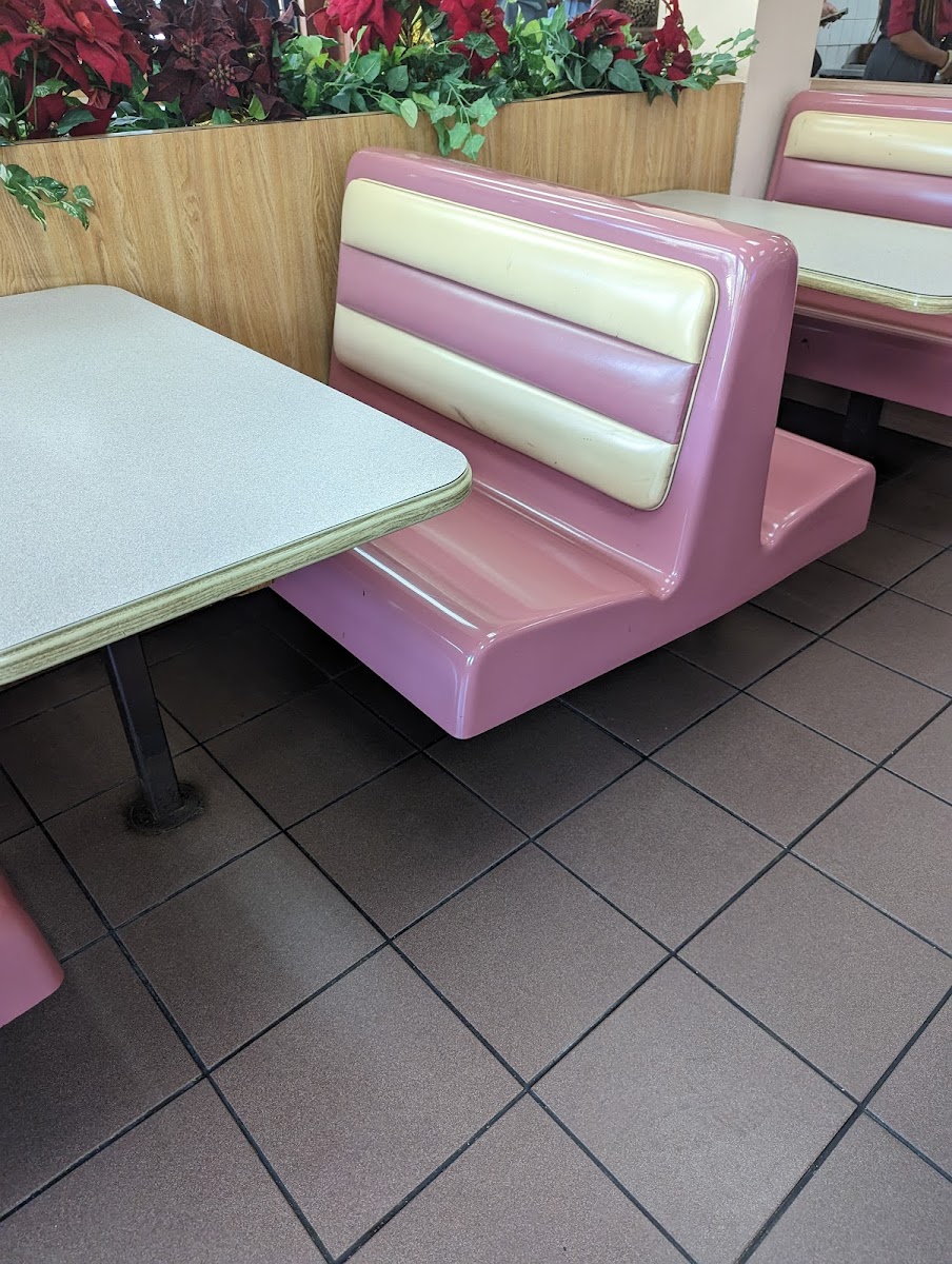 Sea Shells Restaurant - Photo 9