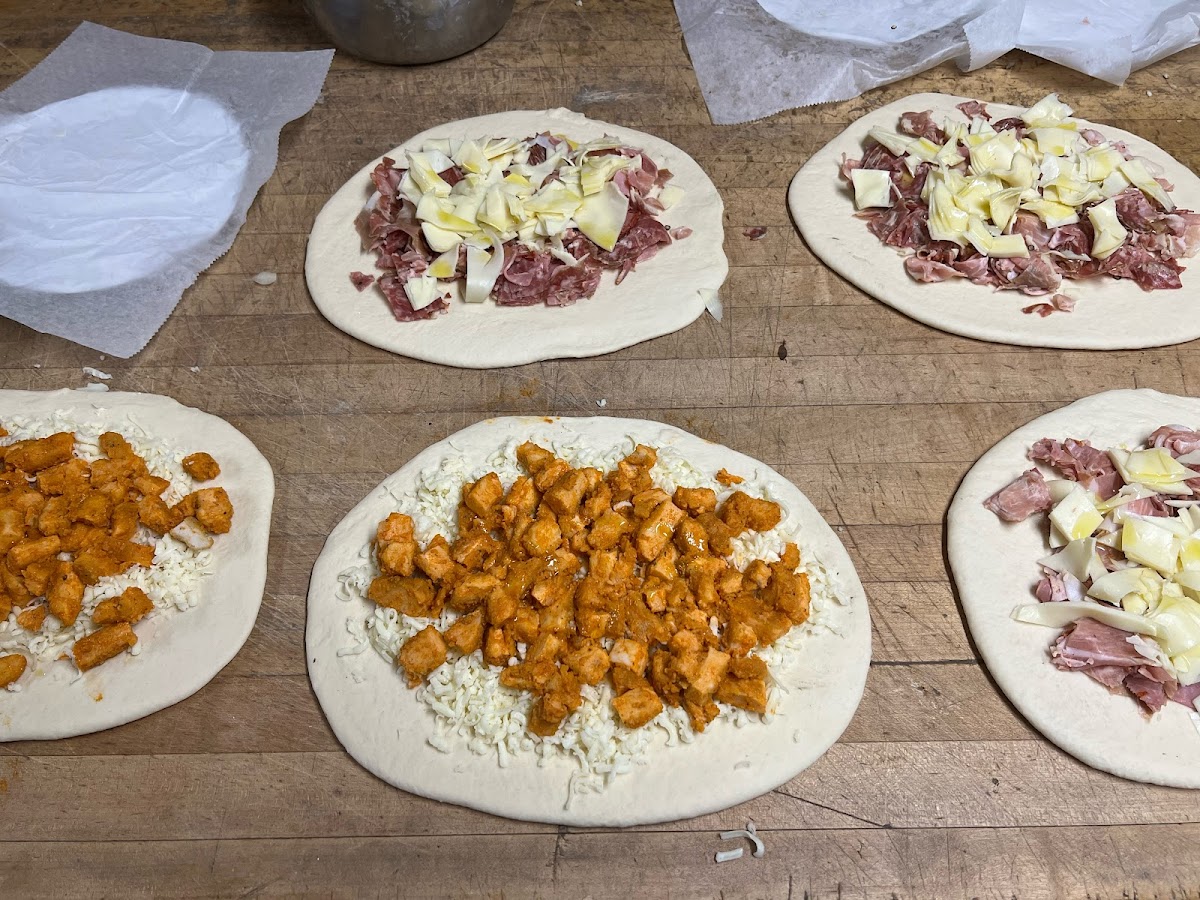 Yolanda's Bakery Deli & Pizza - Photo 1