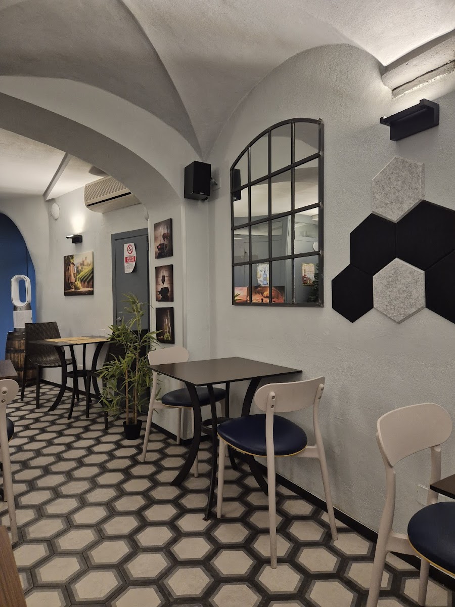 Alfieri Bar Pizzeria - Photo 6