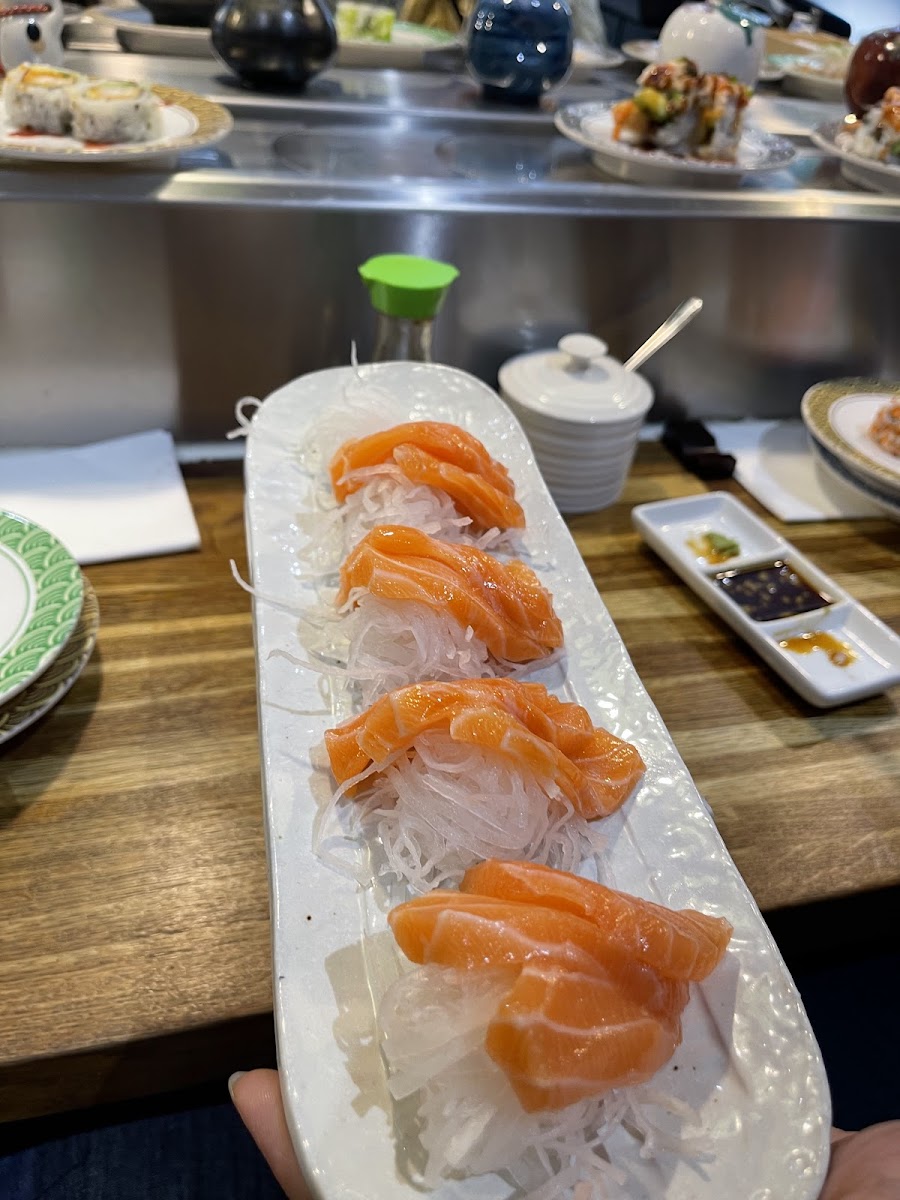 Yazu Sushi - Photo 4