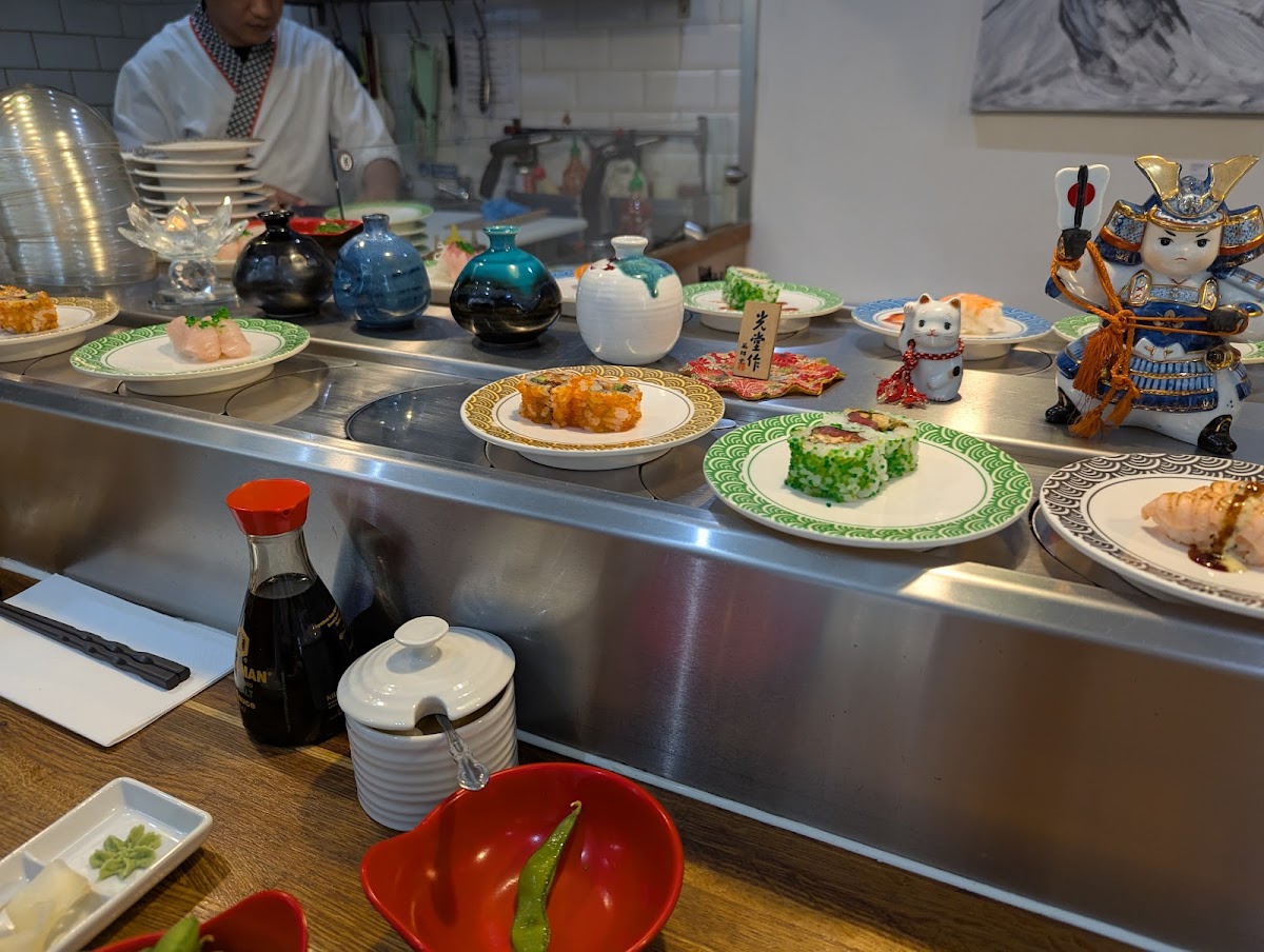 Yazu Sushi - Photo 5