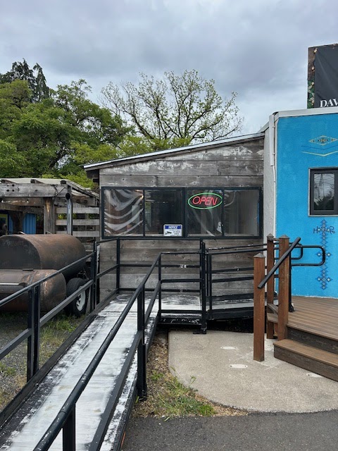 Davis NW Smokehouse - Photo 9