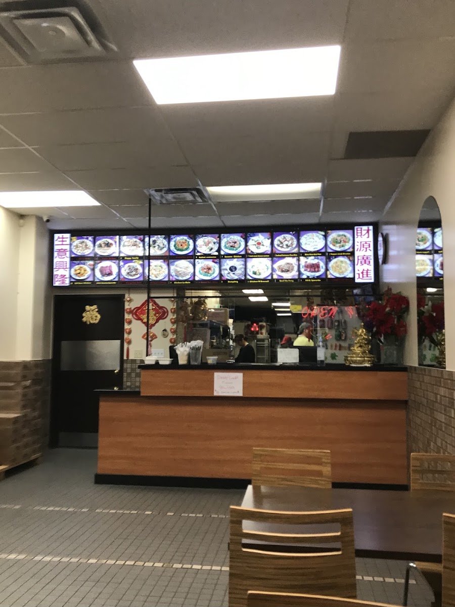 Jumbo Dragon Chinese Restaurant - Photo 4