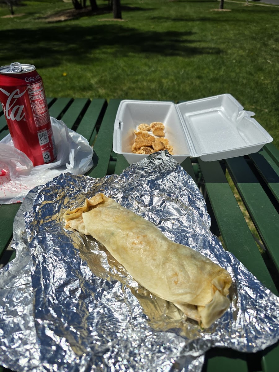 Sara's Food Truck - Photo 1