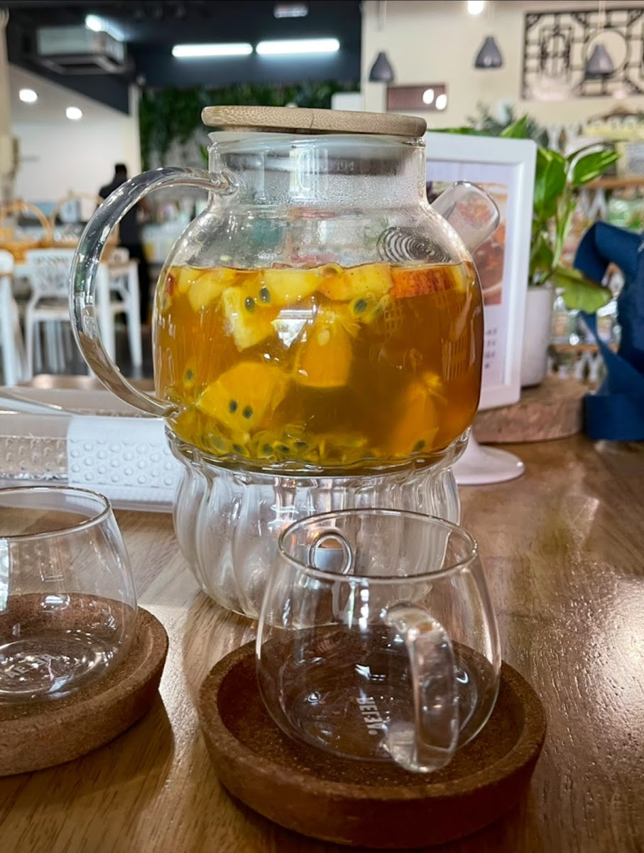 Mama Soong Vagetarian Cafe - Photo 6