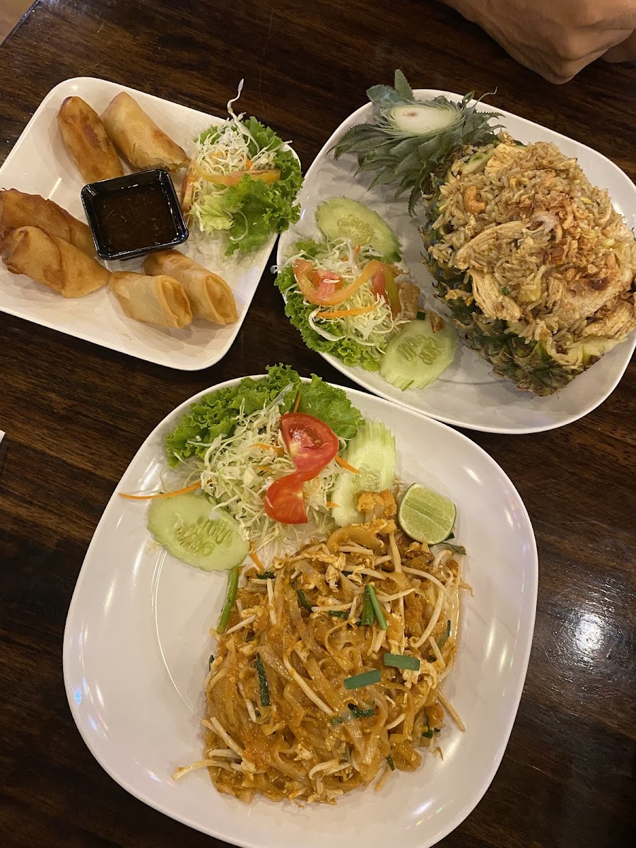 Hot Pan Restaurant - Photo 4