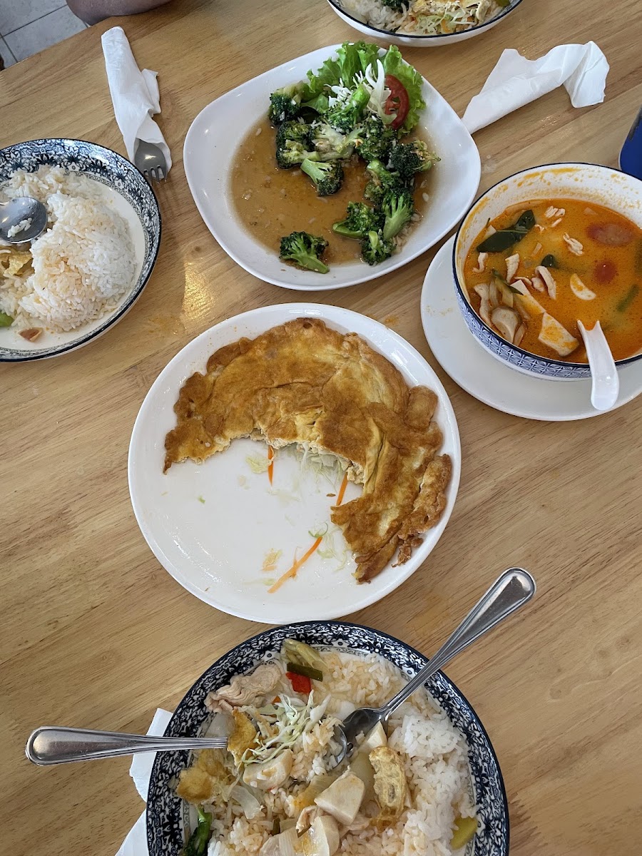 Hot Pan Restaurant - Photo 8