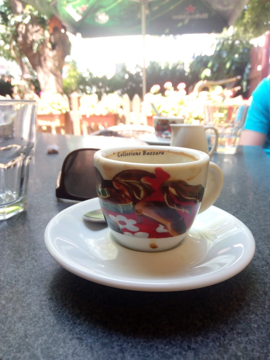 Boeme Cafe - Photo 4