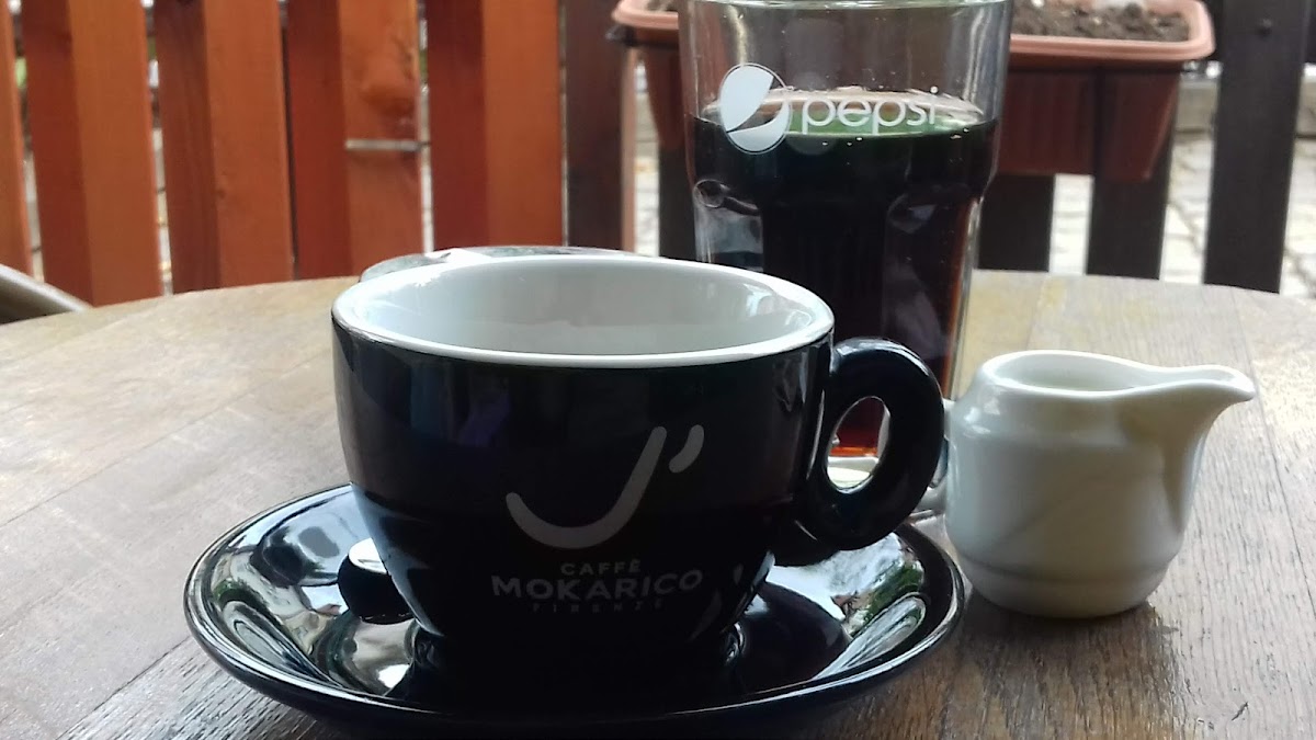 Boeme Cafe - Photo 8