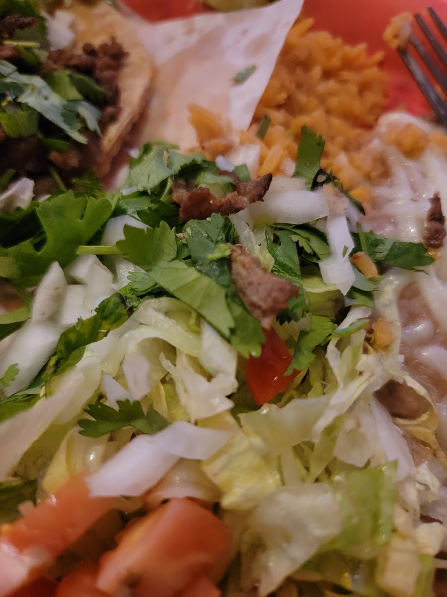 Los Cantaritos Authentic Mexican Restaurant - Photo 6