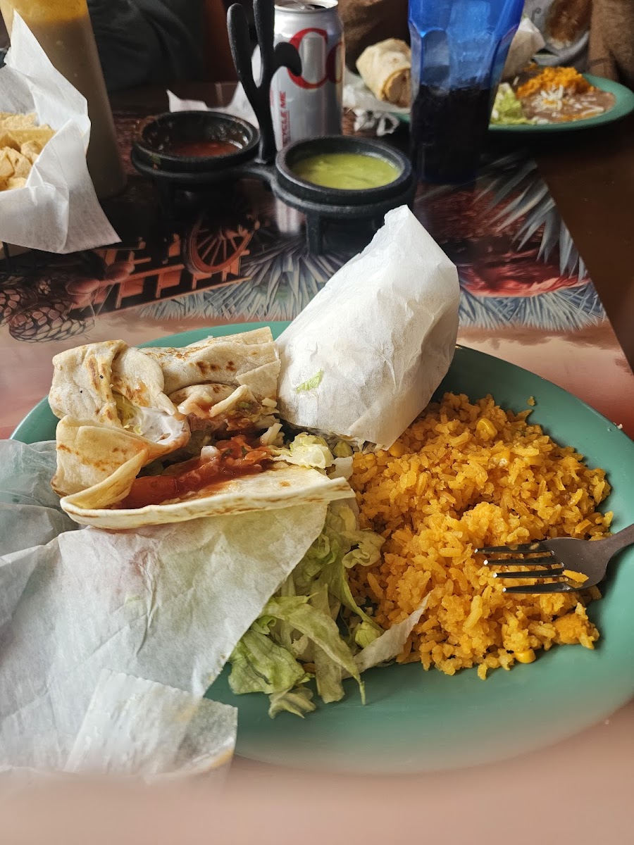 Los Cantaritos Authentic Mexican Restaurant - Photo 7