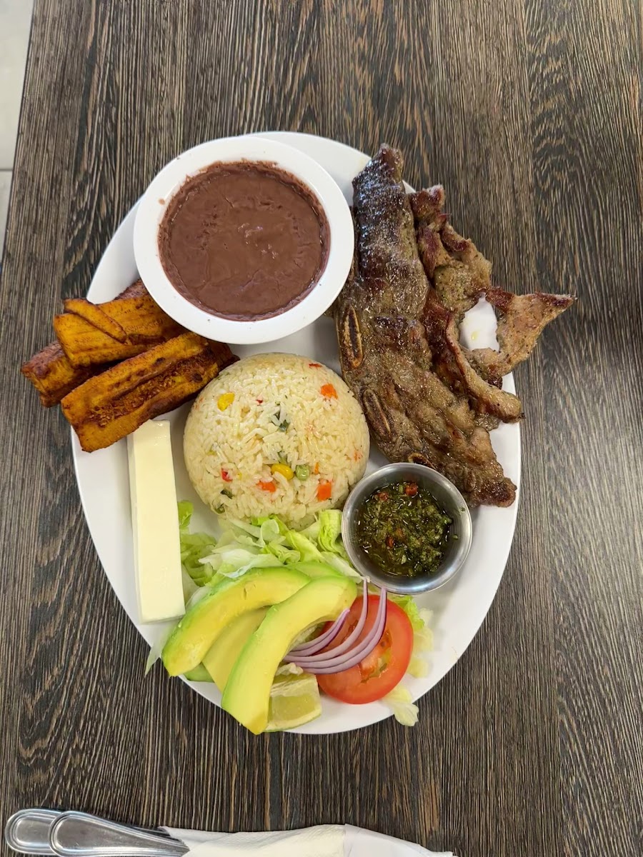 Mis Raices Restaurant & Mini Market - Photo 1