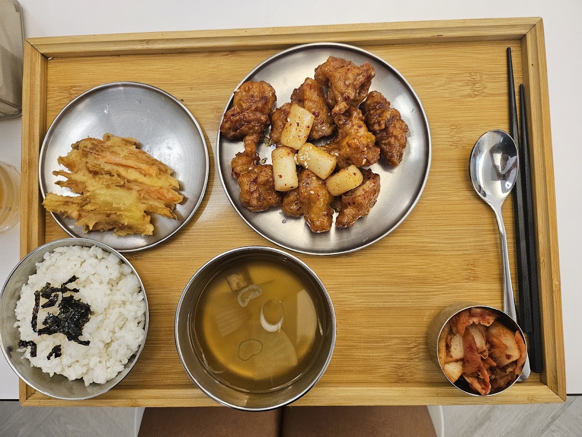 Bang Ga Bang Ga • Korean Restaurant - Photo 4