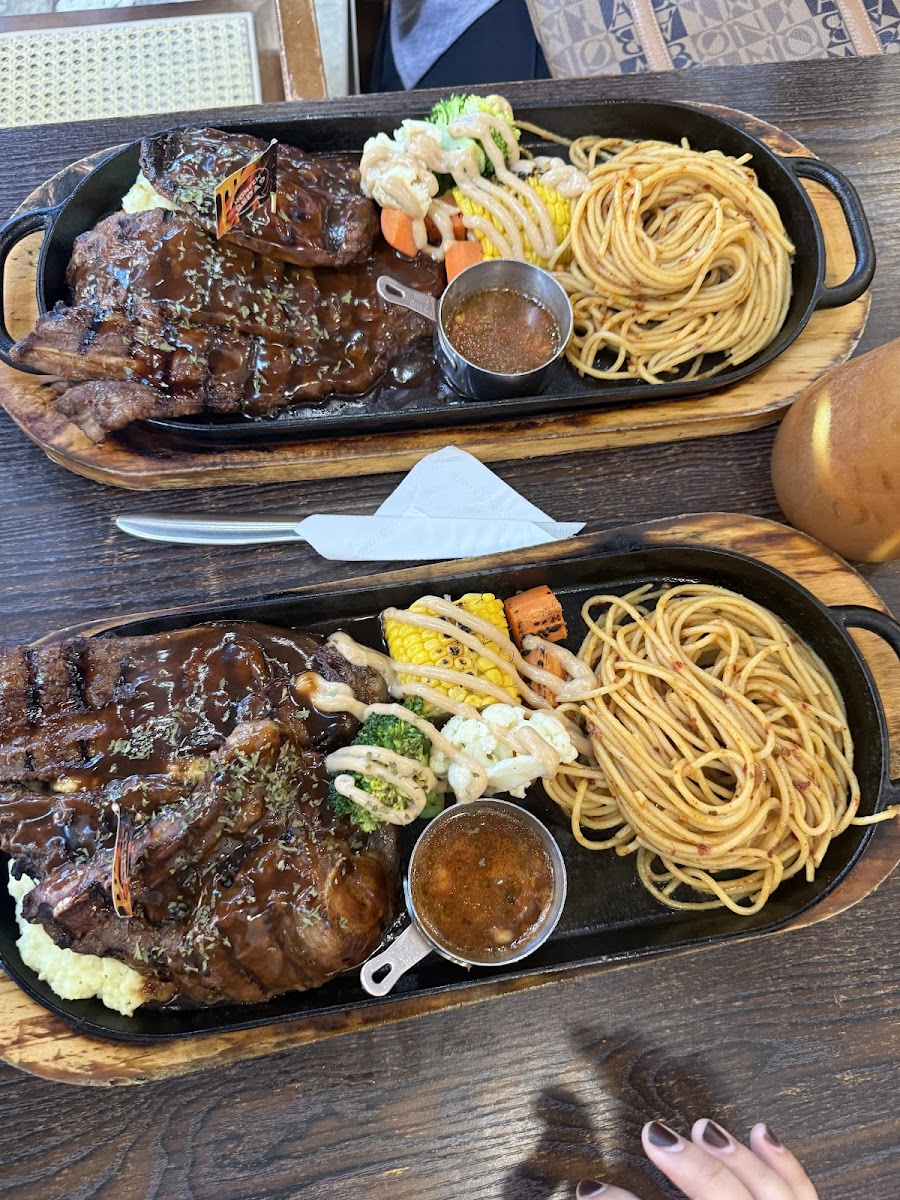 Pate Grill House - Photo 5