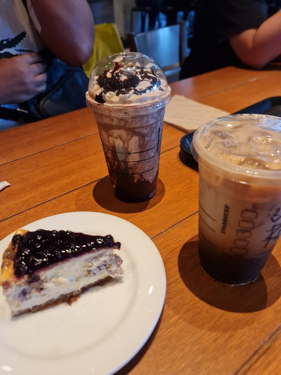 Starbucks - MarQuee Mall - Photo 3